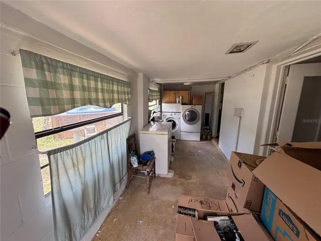 WASHER & DRYER IN UTILITY