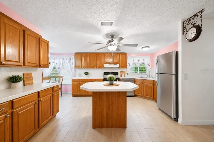 Virtually staged to remove personal items