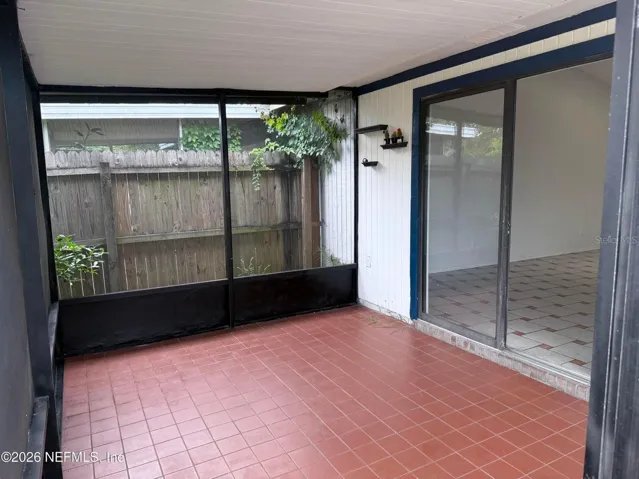 Screen porch