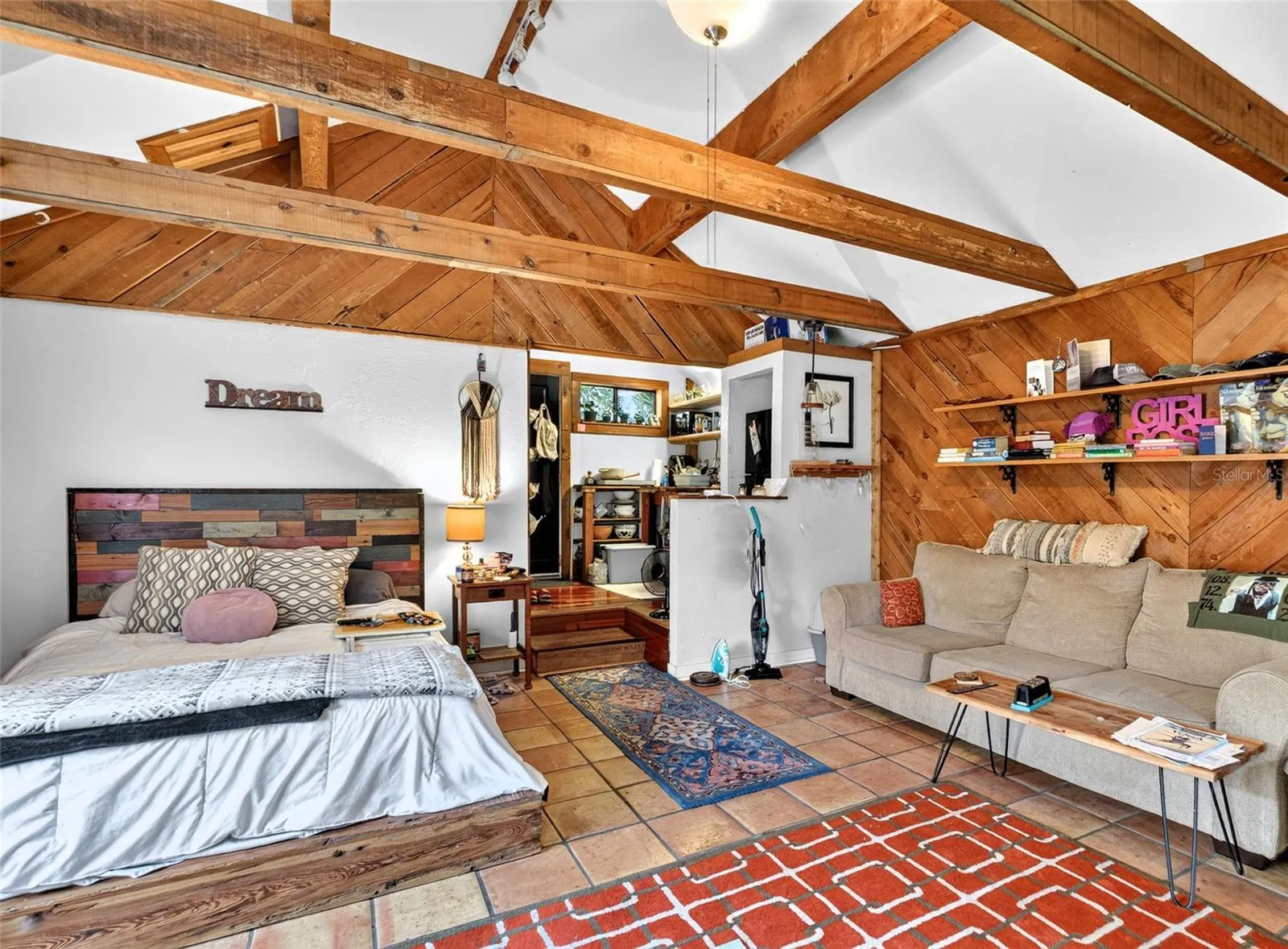 Cottage has Dramatic Interior