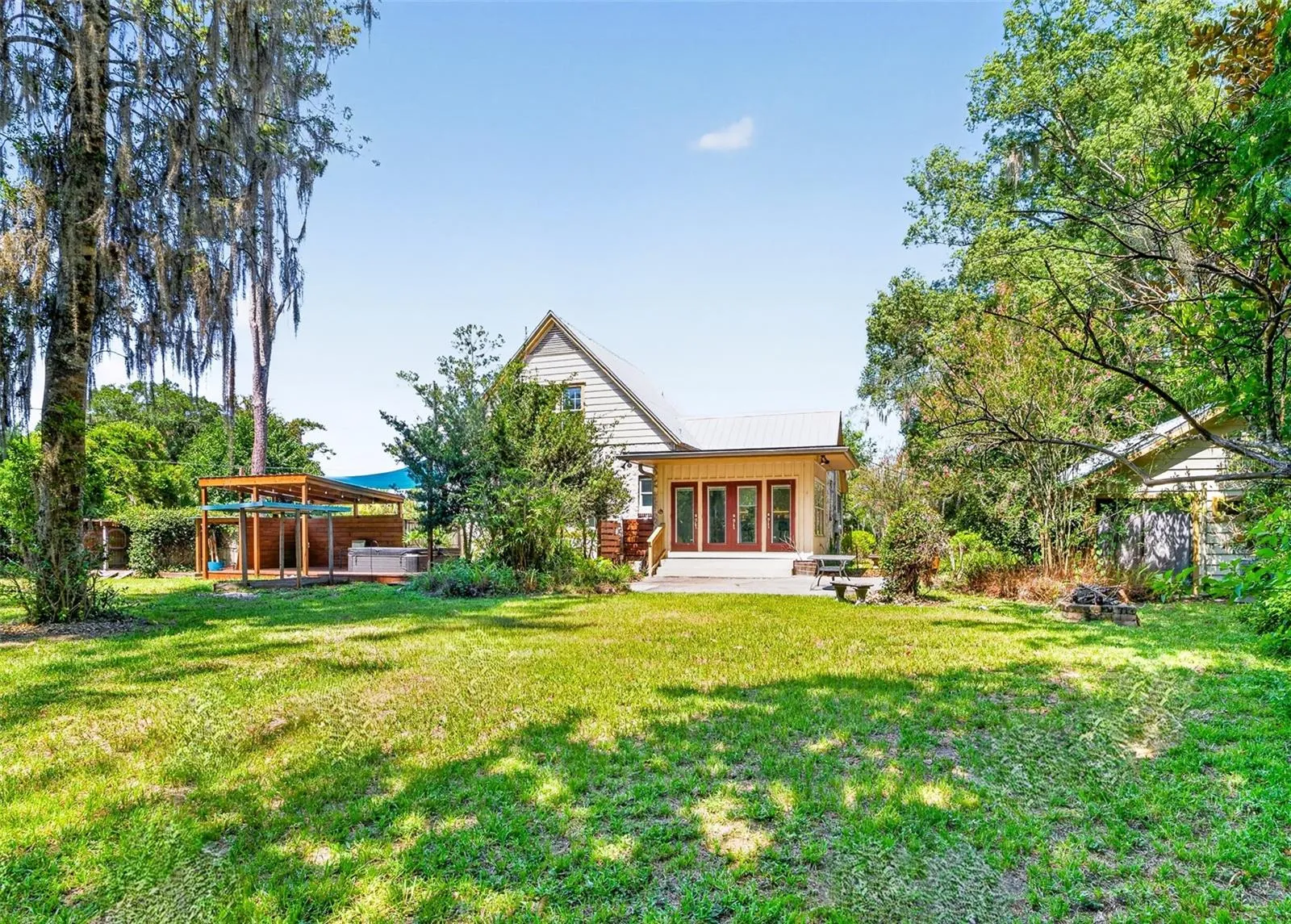 Property is a Gardener's Paradise