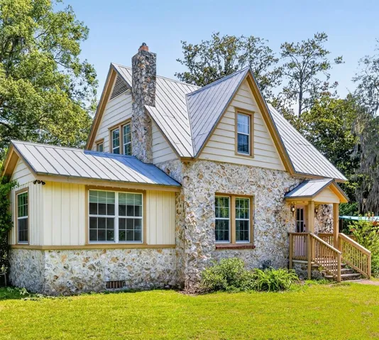 Historic House on 1/2 acre has no HOA fees