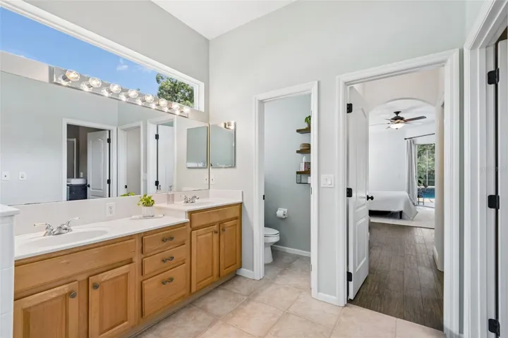 Primary en-suite with double vanity