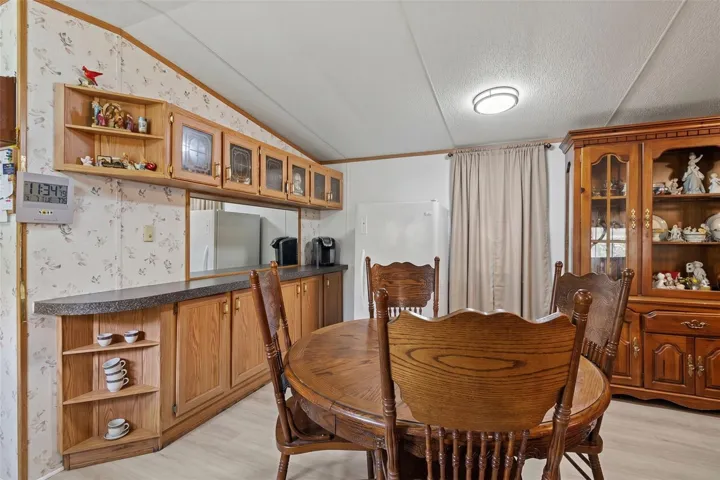 Virtually decluttered Dining Room