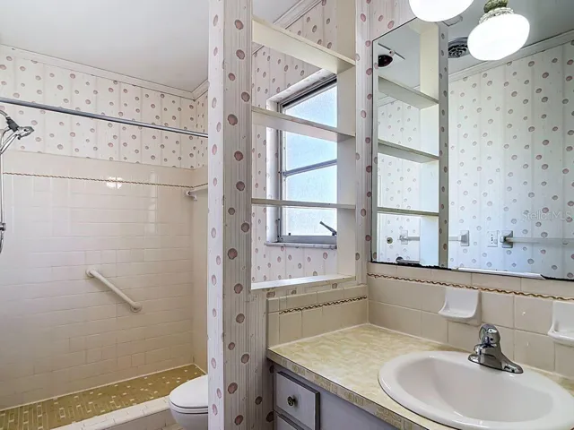 Primary Bathroom.