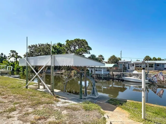 Covered Boat Lift.