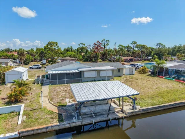 Covered Boat Lift.