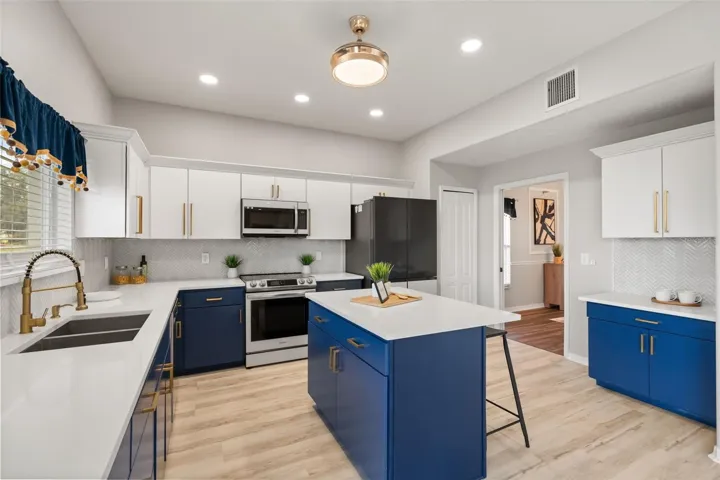 Appliances included