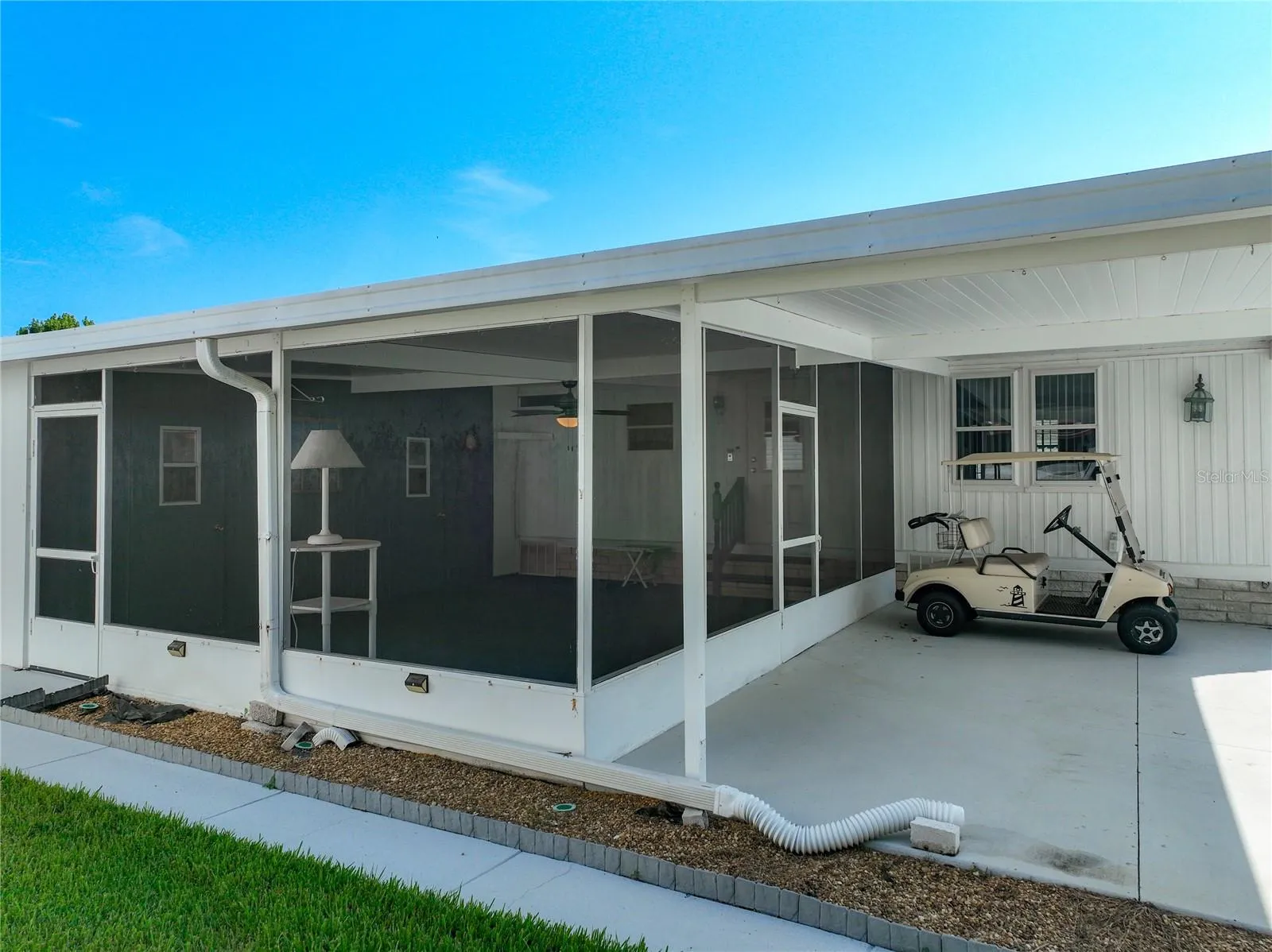 Carport/Porch
