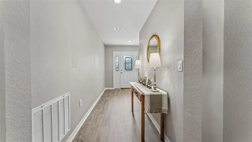 Hallway to kitchen