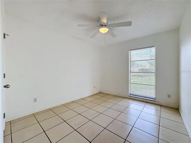 rear (second) bedroom