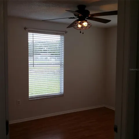 Neutral fresh paint - Laninate - New Ceiling fan &amp; light - Double sided closets
