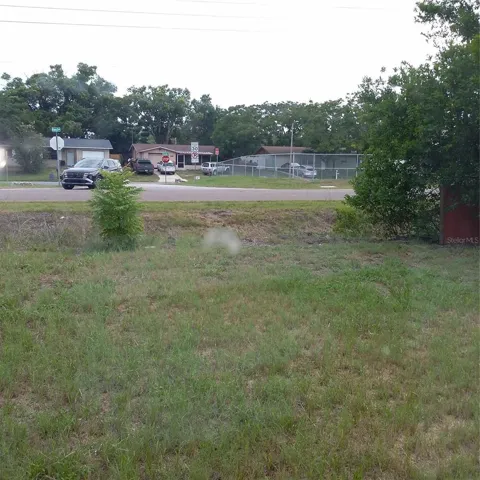 Fence it &amp; forget it! That's a back yard