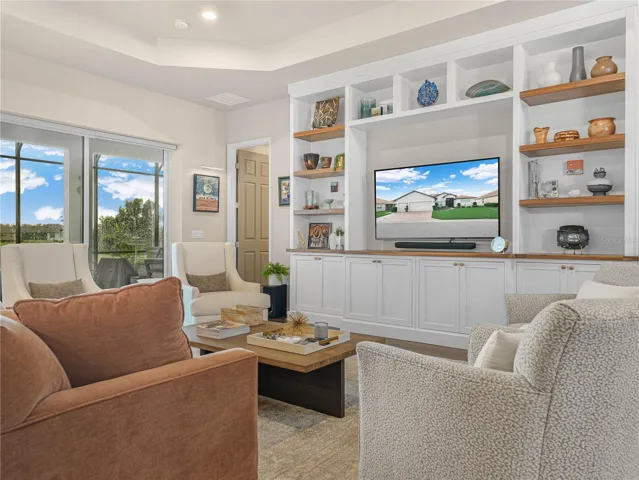 Elegant Wall Unit with Shelves and Cabinets