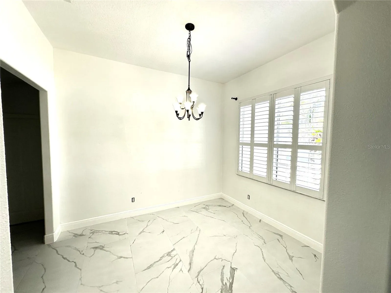 Dining rm