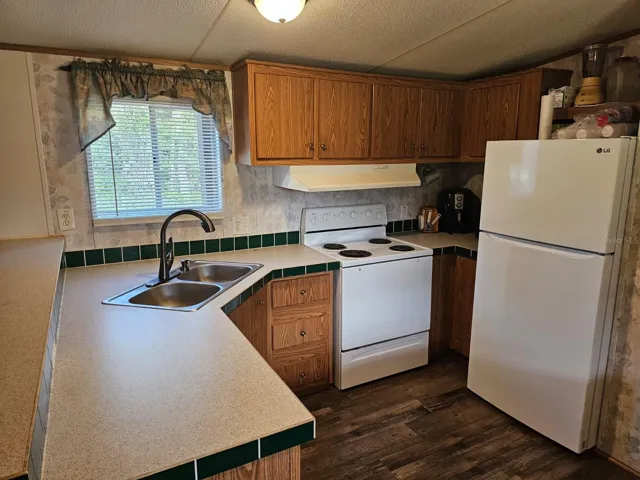 Kitchen with lots of storage and counter space