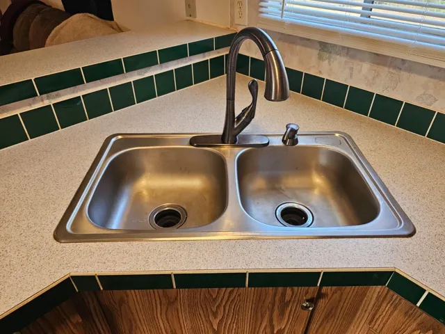 corner kitchen sink