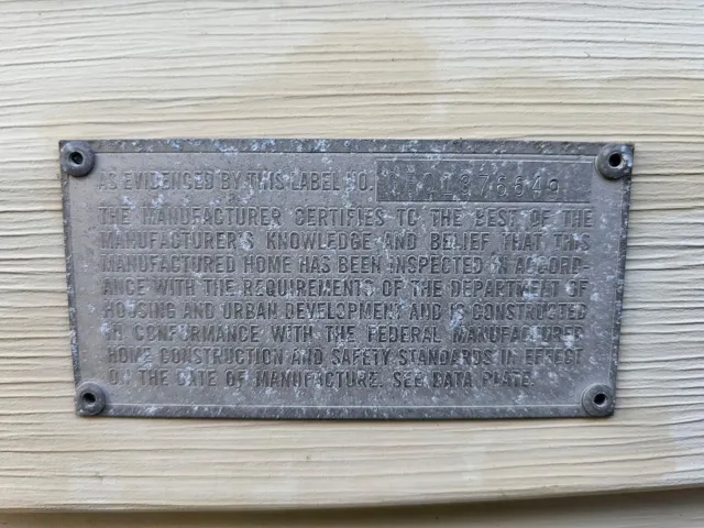 Hud plate