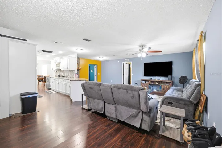 Living/Kitchen