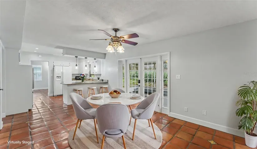 Virtually Staged Dinning room