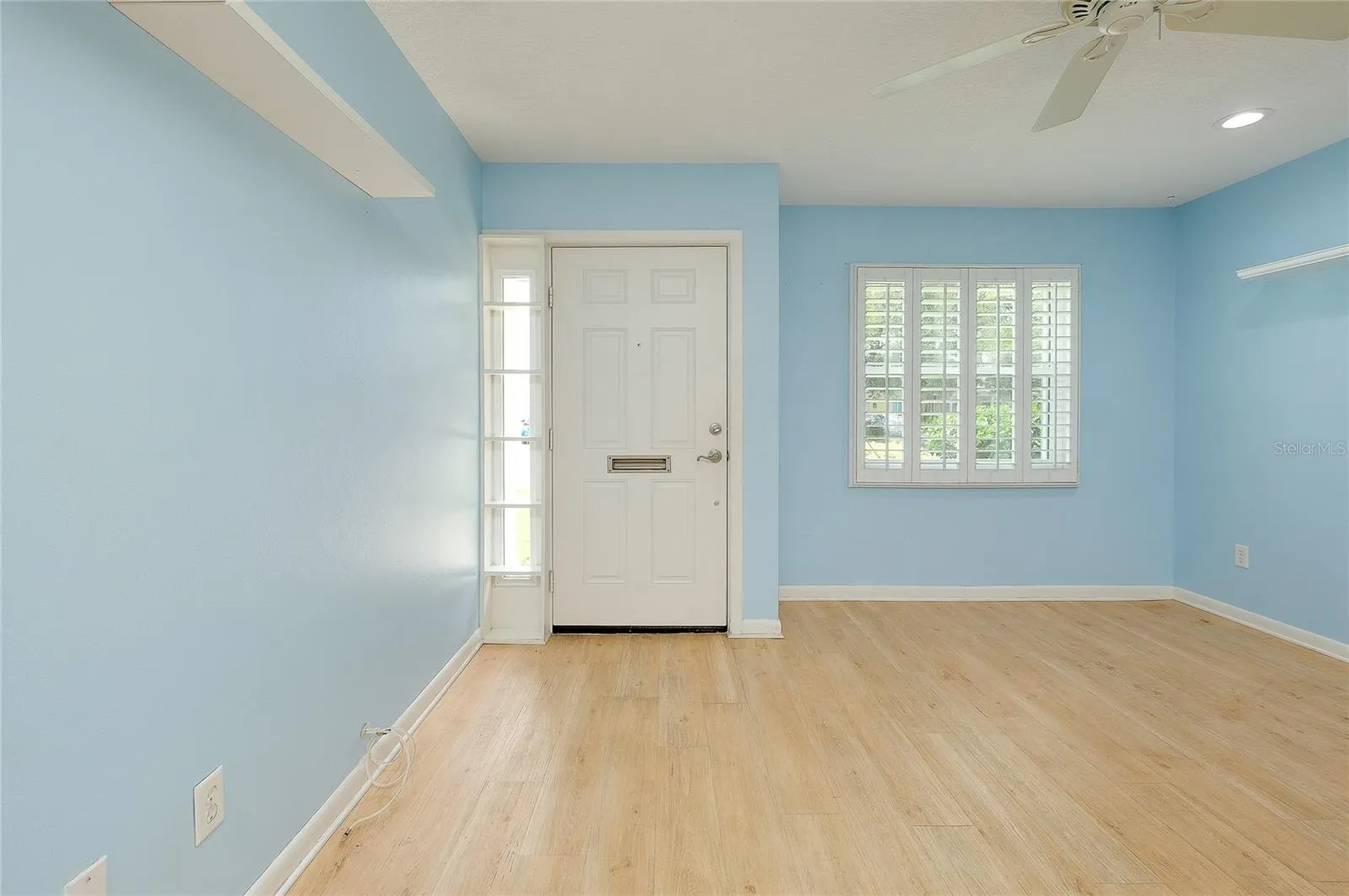 Entry from outside to living room.