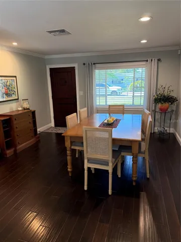 Dining room 4