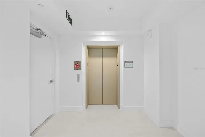 Elevator entryway