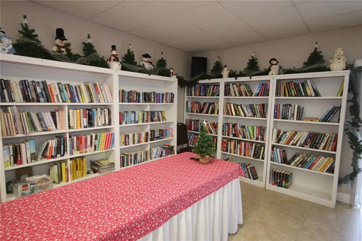COMMUNITY LIBRARY