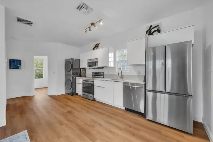 Garage Apartment kitchen