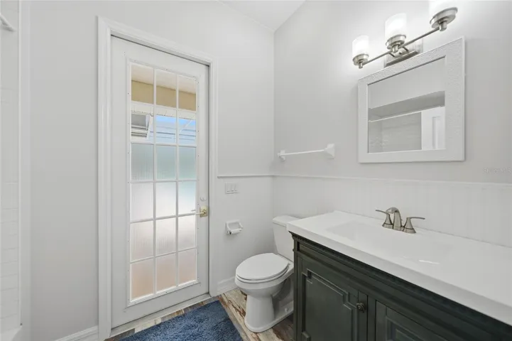 Hall/Pool full bathroom