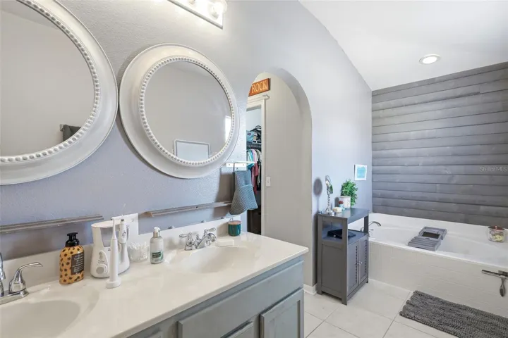 Lovely upgrades to prinary ensuite. Double sinks and soaker tub with seperate stand up shower and water closet.