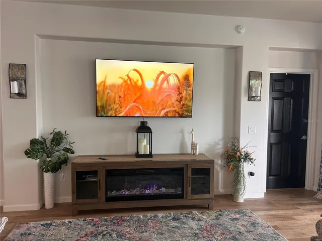 Living room.