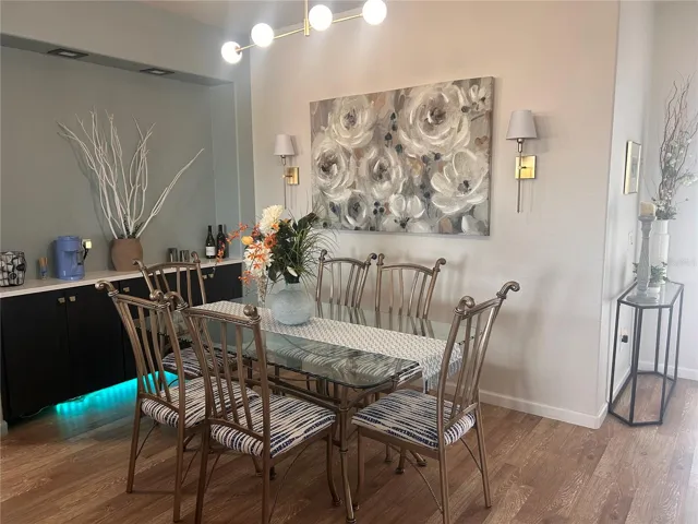Dining room.