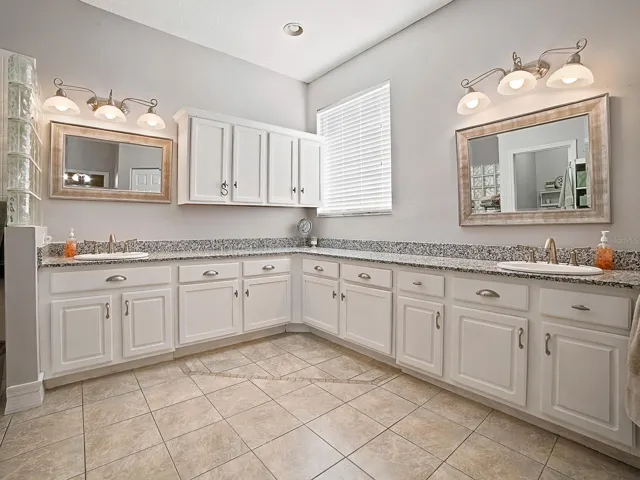 Double sinks in Primary bathroom