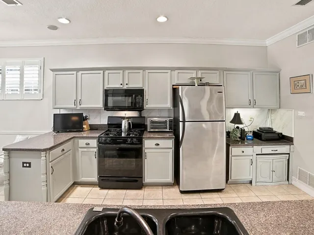 Large kitchen area