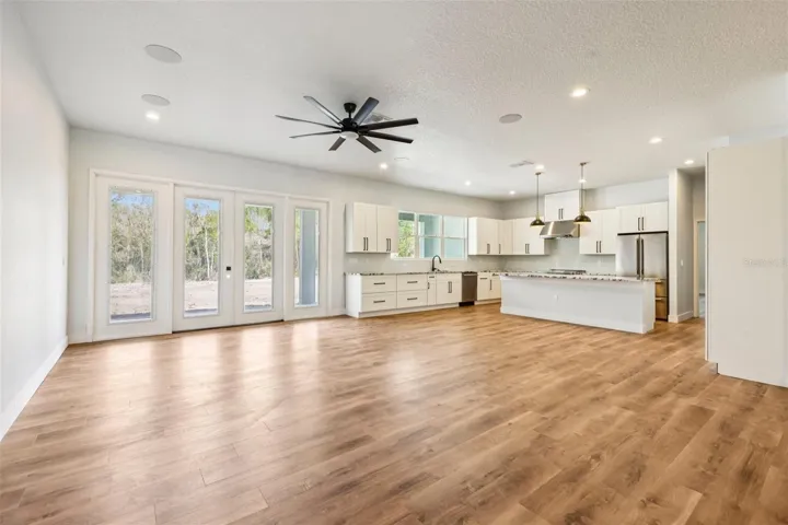 Family room and Kitchen Combo