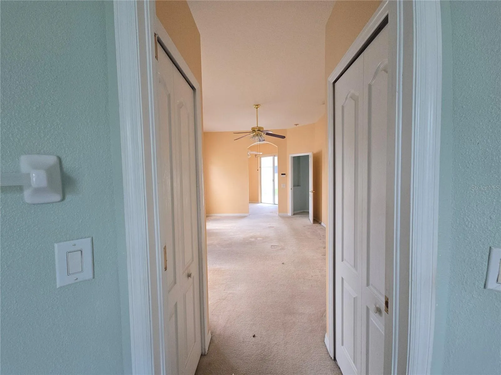 Master Bedrm Closets