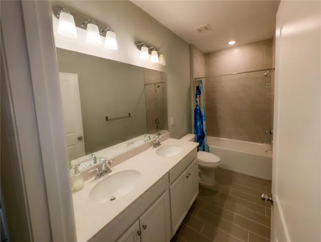 Bathroom 2 Sideview