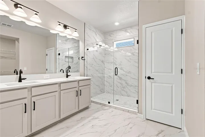 Owner's Bath