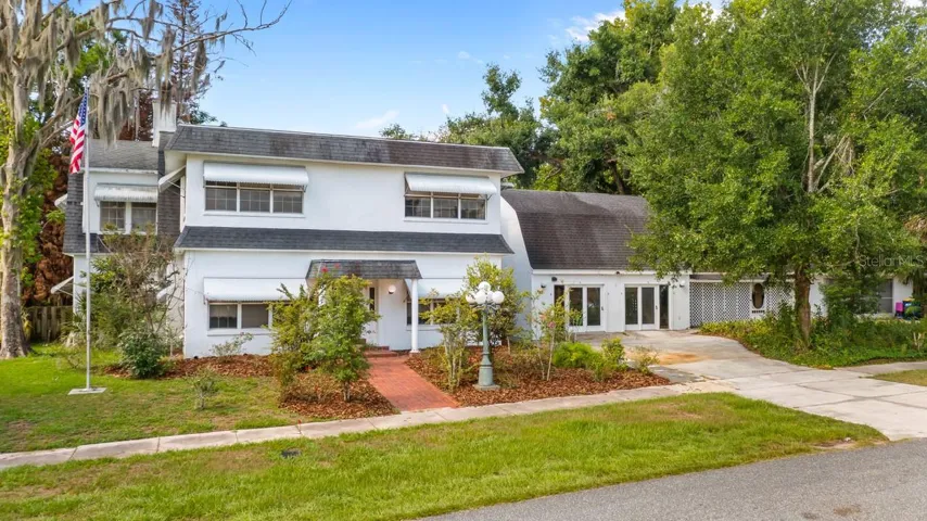 127 E Laurel Ave