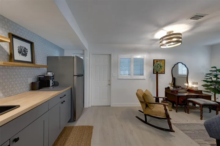 Guest bedroom with private entrance