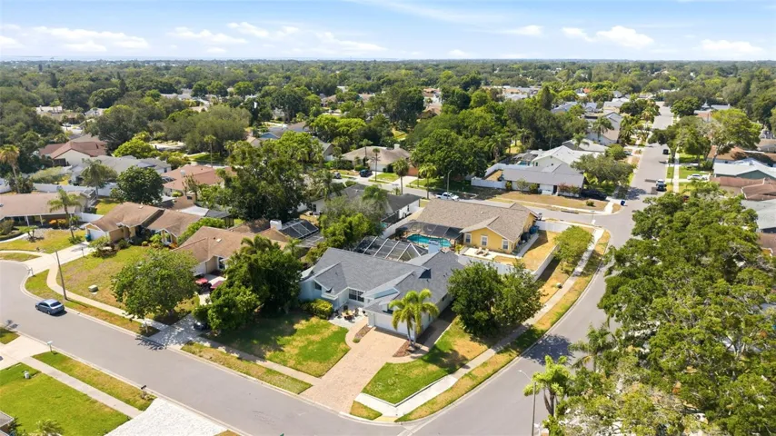 Aerial View of Front og Property