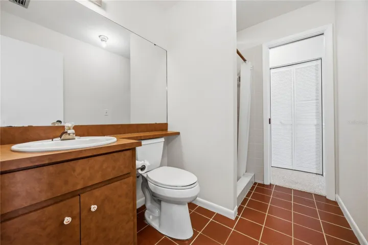 Guest jack and jill bathroom