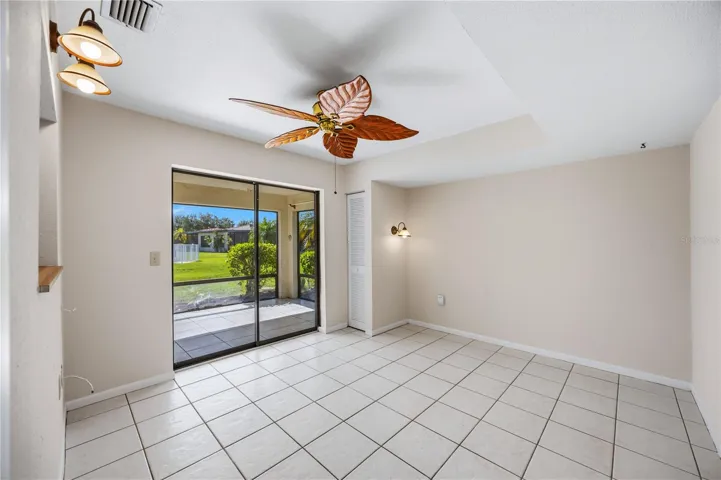 Bonus room looking out to the lanai