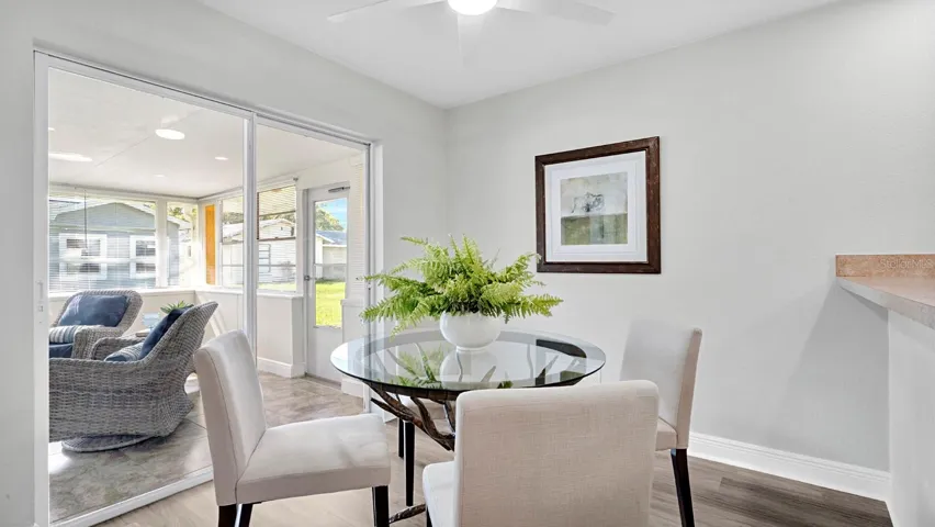 Dining / Breakfast Nook
