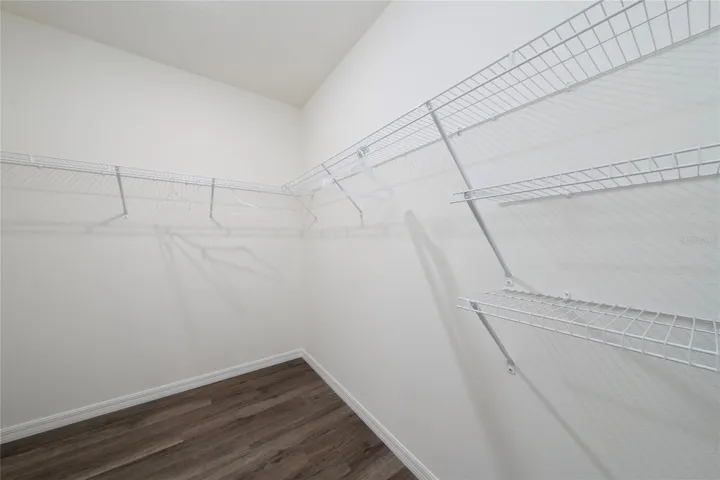 Walking closet