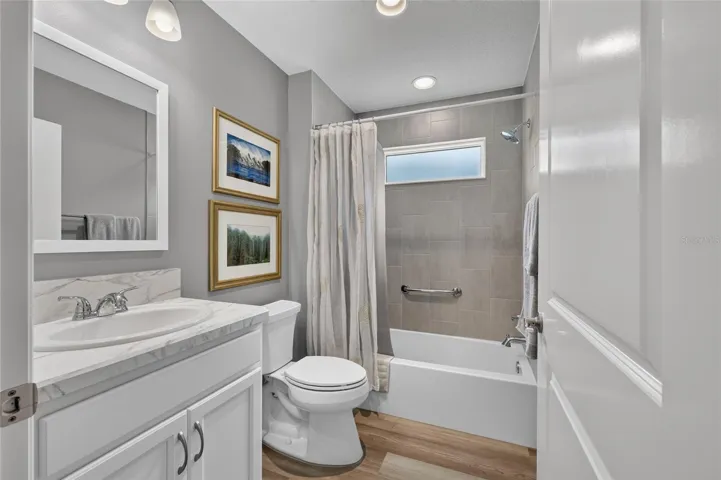 2nd bathroom