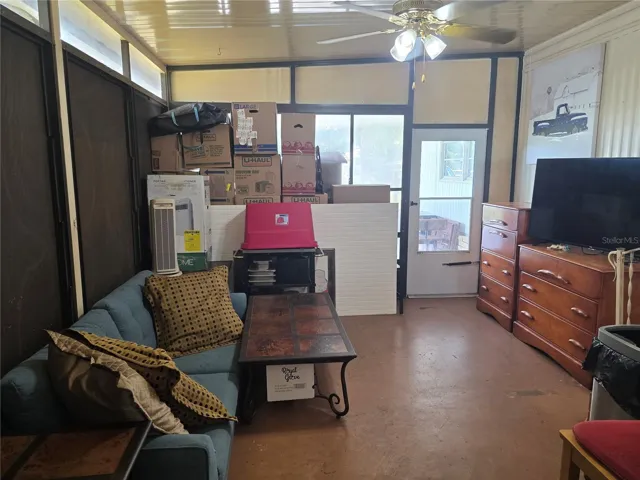 Outdoor Bonus Room