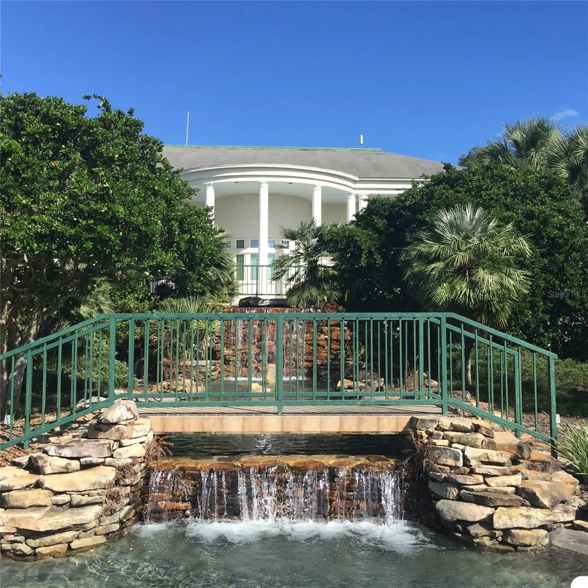 RESORT STYLE POOLS