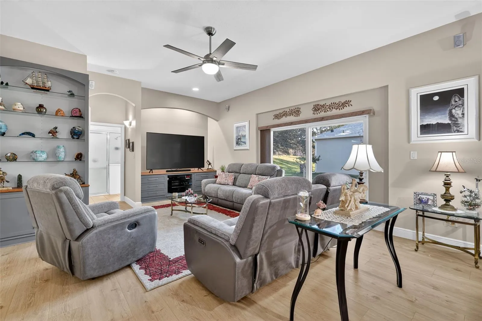 FAMILY ROOM